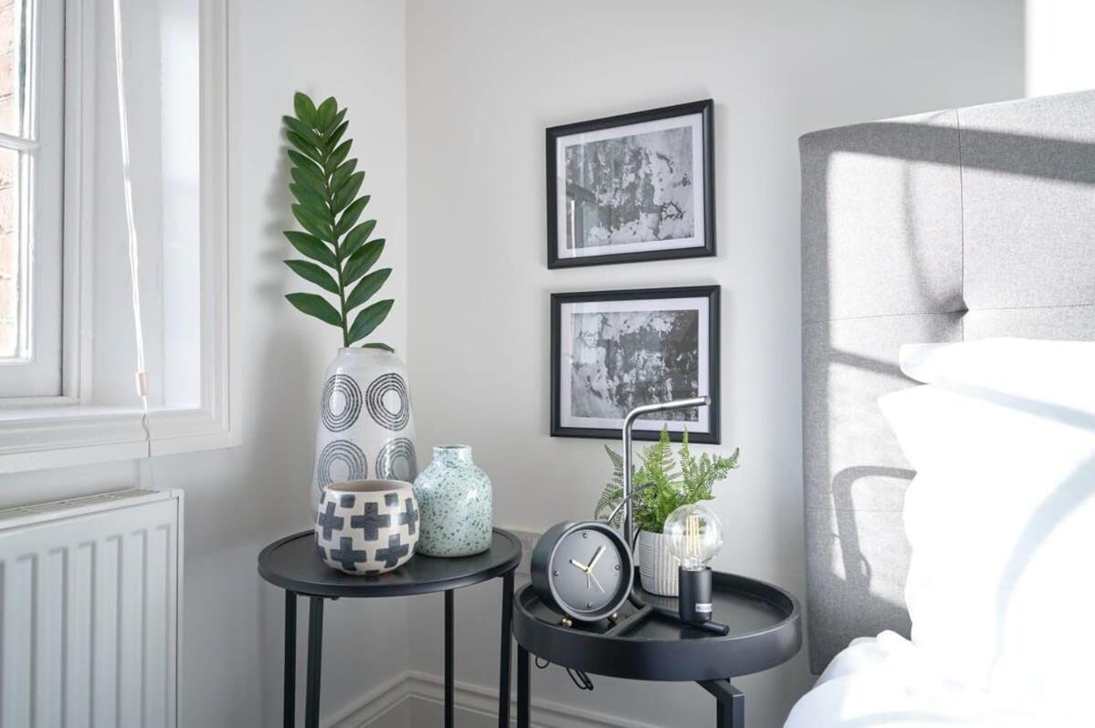 A Stylish Apartment With Parking In Preston เพรสตัน ภายนอก รูปภาพ